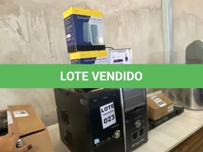 LOTE 023 - 02 CPU’S, TAMANHOS DIVERSOS, 01 FONTE ESTABILIZADORA E 02 CONJUNTOS DE CAIXA DE SOM PARA COMPUTADOR. (NO ESTADO)