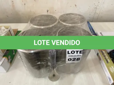 LOTE 028 - 04 BALDES EM INOX PARA ARMAZENAR SORVETE (CARAPINAS) E 01 ESPATULA. (NO ESTADO)