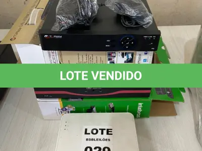 LOTE 029 - 03 DVR’S PARA CAMERAS DE SEGURANÇA, MARCAS E MODELOS DIVERSOS, SENDO 01 SÓ COM A PLACA. (NO ESTADO)