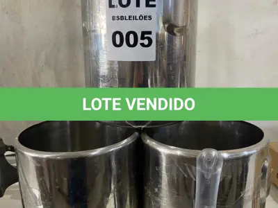 LOTE 005 - 05 BALDES EM INOX PARA ARMAZENAR SORVETE (CARAPINAS) E 01 ESPATULA. (NO ESTADO)