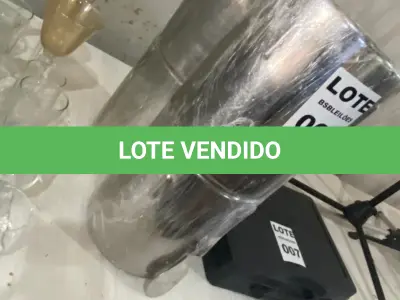 LOTE 008 - 04 BALDES EM INOX PARA ARMAZENAR SORVETE (CARAPINAS) E 01 ESPATULA. (NO ESTADO)