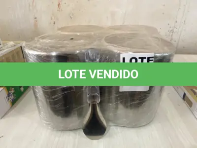 LOTE 028 - 04 BALDES EM INOX PARA ARMAZENAR SORVETE (CARAPINAS) E 01 ESPATULA. (NO ESTADO)