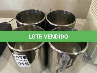 LOTE 015 - 04 BALDES EM INOX PARA ARMAZENAR SORVETE (CARAPINAS) E 01 ESPATULA. (NO ESTADO)