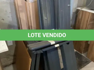 LOTE 011 - 01 LOTE COM 07 MESAS DESMONTADAS, TAMPO EM MADEIRA E BASES EM FERRO. (NO ESTADO)