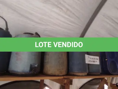 LOTE 005 - 20 GARRAFAS TÉRMICAS E 04 PORTA MARMITAS (NO ESTADO, NÃO SABEMOS SE FUNCIONA. LEILÃO NÃO TEM GARANTIA E NEM DEVOLUÇÃO).