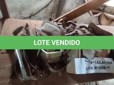 LOTE 006 - 08 PARES DE ESPINHOS PARA SUBIR EM ARVORES (NO ESTADO, NÃO SABEMOS SE FUNCIONA. LEILÃO NÃO TEM GARANTIA E NEM DEVOLUÇÃO).