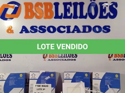 LOTE 007 - 05 LUMINÁRIAS DE LED DE EMBUTIR 6W QUADRADA. (NO ESTADO, LEILÃO NÃO TEM GARANTIA E NEM DEVOLUÇÃO, SUJEITO A POSSÍVEIS AVARIAS VISÍVEIS/OCULTAS E/OU AUSÊNCIA DE COMPONENTES).