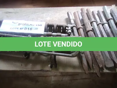 LOTE 016 - ESTRANGULADORES ELETRICOS E 10 PONTEIRAS PARA BRITADEIRA SENDO 05 PONTAS CHATAS (NO ESTADO, NÃO SABEMOS SE FUNCIONA. LEILÃO NÃO TEM GARANTIA E NEM DEVOLUÇÃO).