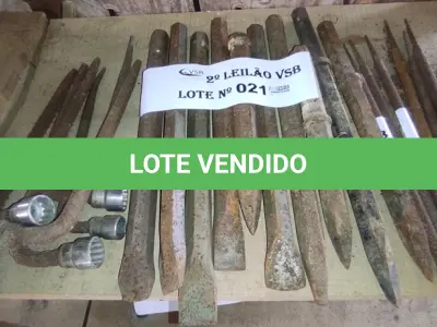 LOTE 021 - 01 LOTE COM CHAVES L 30,24, 05 PONTEIRAS CHATAS PARA BRITADEIRA E 08 LIMAS REDONDAS (NO ESTADO, NÃO SABEMOS SE FUNCIONA. LEILÃO NÃO TEM GARANTIA E NEM DEVOLUÇÃO).