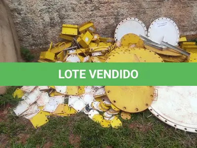 LOTE 030 - 01 LOTE COM SUCATAS EM FERRO (NO ESTADO, NÃO SABEMOS SE FUNCIONA. LEILÃO NÃO TEM GARANTIA E NEM DEVOLUÇÃO).