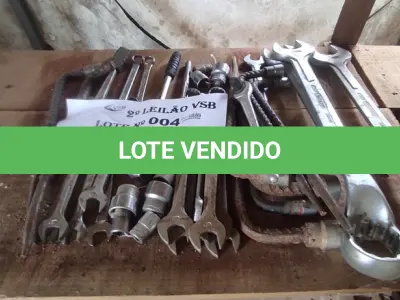 LOTE 004 - 01 LOTE COM CHAVES COMBINADAS  2”,24,19,18 L19,24, CHAVE CATRACA COM CACHIMBOS 19 (NO ESTADO, NÃO SABEMOS SE FUNCIONA. LEILÃO NÃO TEM GARANTIA E NEM DEVOLUÇÃO).