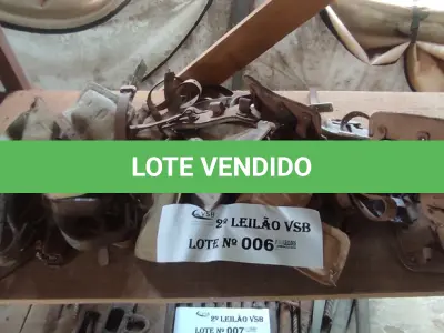 LOTE 006 - 08 PARES DE ESPINHOS PARA SUBIR EM ARVORES (NO ESTADO, NÃO SABEMOS SE FUNCIONA. LEILÃO NÃO TEM GARANTIA E NEM DEVOLUÇÃO).