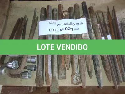 LOTE 021 - 01 LOTE COM CHAVES L 30,24, 05 PONTEIRAS CHATAS PARA BRITADEIRA E 08 LIMAS REDONDAS (NO ESTADO, NÃO SABEMOS SE FUNCIONA. LEILÃO NÃO TEM GARANTIA E NEM DEVOLUÇÃO).