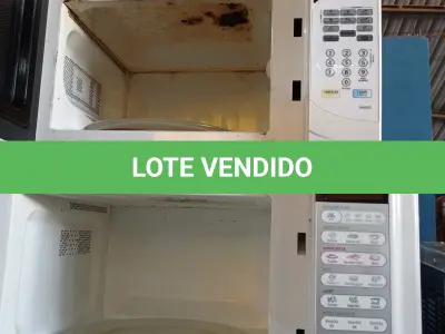 LOTE 038 - 03 MICRO-ONDAS MARCAS E MODELOS DIVERSOS PARA RETIRADA DE PEÇAS. (NO ESTADO, LEILÃO NÃO TEM GARANTIA E NEM DEVOLUÇÃO, SUJEITO A POSSÍVEIS AVARIAS VISÍVEIS/OCULTAS E/OU AUSÊNCIA DE COMPONENTES).