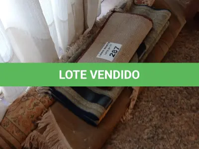 LOTE 287 - 04 TAPETES DIVERSOS (NO ESTADO, NÃO SABEMOS SE FUNCIONA. LEILÃO NÃO TEM GARANTIA E NEM DEVOLUÇÃO).