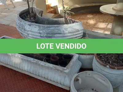 LOTE 280 - 04 JARROS PARA PLANTAS (NO ESTADO, NÃO SABEMOS SE FUNCIONA. LEILÃO NÃO TEM GARANTIA E NEM DEVOLUÇÃO).