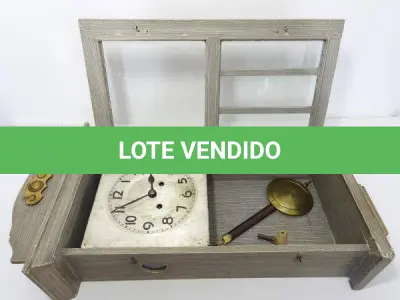 LOTE 044 - RELÓGIO DE CORDAS 75 DE ALTURA(NO ESTADO)