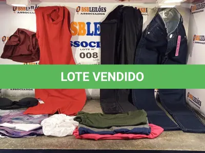 LOTE 008 - 10 – PEÇAS DE ROUPAS FEMININAS DIVERSAS (NO ESTADO, NÃO SABEMOS SE FUNCIONA. LEILÃO NÃO TEM GARANTIA E NEM DEVOLUÇÃO, SUJEITO A POSSÍVEIS AVARIAS VISÍVEIS/OCULTAS E/OU AUSÊNCIA DE COMPONENTES)