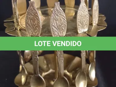 LOTE 070 - JOGO  PARA CAFÉ 13 PEÇAS, METAL DOURADO (NO ESTADO)
