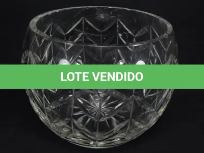 LOTE 061 - PONCHEIRA LAPIDADAS À MÃO  12 CANECAS, PONCHEIRA E CONCHA. . ALT. 26CM. (NO ESTADO)