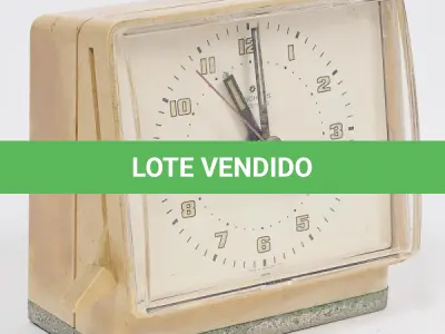 LOTE 051 - LOTE COM TRÊS RELÓGIOS ANTIGOS DÉCADA DE 80 (NO ESTADO)