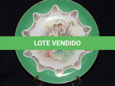 LOTE 094 - RARO PRATO DE COLEÇÃO PORCELANA ALEMÃ, FIO DE OURO, EM EXCELENTE 26CM DIÂMETRO. (NO ESTADO)