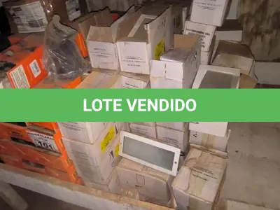 LOTE 101 - 01 LOTE COM LUMINÁRIAS DE EMBUTIR (NO ESTADO)