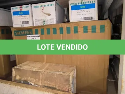 LOTE 115 - 01 LOTE COM SUPORTE PARA PLACA CEGA 4X4(NO ESTADO)