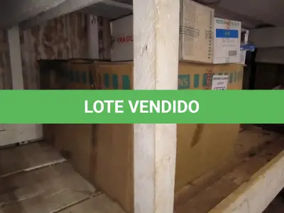 LOTE 110 - 01 LOTE COM SUPORTE PARA PLACA CEGA 4X4(NO ESTADO)