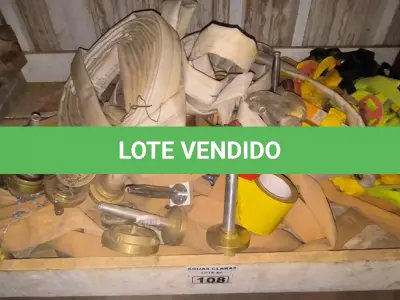 LOTE 108 - 01 LOTE COM CINTOS TALABARTE E MANGUEIRAS DE INCÊNDIO (NO ESTADO)