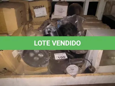 LOTE 100 - 01 LOTE COM LUMINÁRIAS DIVERSAS E REFLETORES (NO ESTADO)