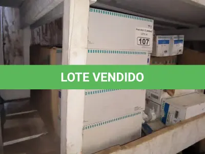 LOTE 107 - 01 LOTE COM SUPORTE DE PLACAS CEGAS 4X4(NO ESTADO)