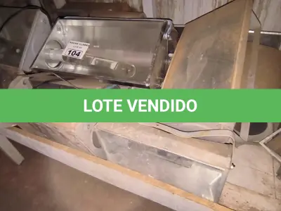 LOTE 104 - 01 LOTE COM REFLETORES (NO ESTADO)