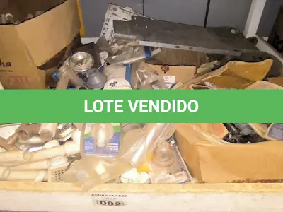 LOTE 092 - 01 LOTE COM MATERIAIS HIDRÁULICOS, CIFRÃO PARA PIA, ADAPTADOR PARA MÁQUINA DE LAVAR E DUCHAS (NO ESTADO)