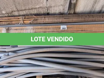 LOTE 392 - 01 LOTE COM ALIZARES EM MADEIRA E ESPUMA PARA TUBULACAO (NO ESTADO)