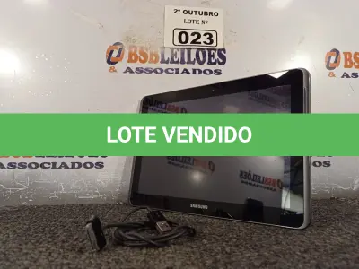 LOTE 023 - 01 TABLET SAMSUNG TAB2 10.1 COM CABO. (NO ESTADO) ATENÇÃO! FAZER A VISITAÇÃO ANTES DE ARREMATAR, NÃO SABEMOS SE FUNCIONA. LEILÃO NÃO TEM GARANTIA E NEM DEVOLUÇÃO, SUJEITO A POSSÍVEIS AVARIAS VISÍVEIS/OCULTAS E/OU AUSÊNCIA DE COMPONENTES.