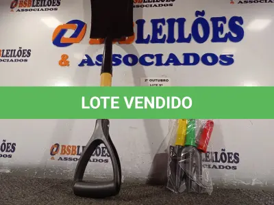 LOTE 015 - 01 CONJUNTO PARA JARDINAGEM E 01 MINI PÁ PARA ACAMPAMENTO. (NO ESTADO) ATENÇÃO! FAZER A VISITAÇÃO ANTES DE ARREMATAR, NÃO SABEMOS SE FUNCIONA. LEILÃO NÃO TEM GARANTIA E NEM DEVOLUÇÃO, SUJEITO A POSSÍVEIS AVARIAS VISÍVEIS/OCULTAS E/OU AUSÊNCIA DE COMPONENTES.