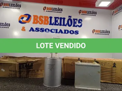 LOTE 118 - 01 LOTE COM VÁRIOS CAPACITORES ANTIGOS MARCAS E MODELOS DIVERSOS. (NO ESTADO) ATENÇÃO! FAZER A VISITAÇÃO ANTES DE ARREMATAR, NÃO SABEMOS SE FUNCIONA. LEILÃO NÃO TEM GARANTIA E NEM DEVOLUÇÃO, SUJEITO A POSSÍVEIS AVARIAS VISÍVEIS/OCULTAS E/OU AUSÊNCIA DE COMPONENTES.