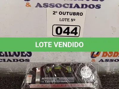 LOTE 044 - 01 TRENA DE 2.50M COM NÍVEL A LASER. (NO ESTADO) ATENÇÃO! FAZER A VISITAÇÃO ANTES DE ARREMATAR, NÃO SABEMOS SE FUNCIONA. LEILÃO NÃO TEM GARANTIA E NEM DEVOLUÇÃO, SUJEITO A POSSÍVEIS AVARIAS VISÍVEIS/OCULTAS E/OU AUSÊNCIA DE COMPONENTES.