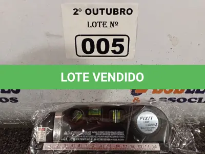 LOTE 005 - 01 TRENA DE 2.50M COM NÍVEL A LASER. (NO ESTADO) ATENÇÃO! FAZER A VISITAÇÃO ANTES DE ARREMATAR, NÃO SABEMOS SE FUNCIONA. LEILÃO NÃO TEM GARANTIA E NEM DEVOLUÇÃO, SUJEITO A POSSÍVEIS AVARIAS VISÍVEIS/OCULTAS E/OU AUSÊNCIA DE COMPONENTES.