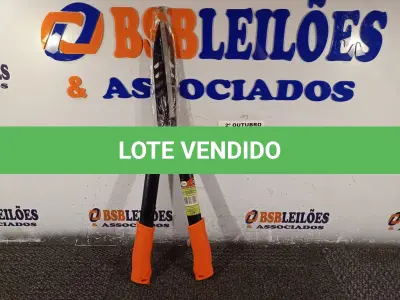LOTE 037 - 01 TESOURA PARA JARDINAGEM COM CABO EMBORRACHADO. (NO ESTADO) ATENÇÃO! FAZER A VISITAÇÃO ANTES DE ARREMATAR, NÃO SABEMOS SE FUNCIONA. LEILÃO NÃO TEM GARANTIA E NEM DEVOLUÇÃO, SUJEITO A POSSÍVEIS AVARIAS VISÍVEIS/OCULTAS E/OU AUSÊNCIA DE COMPONENTES.