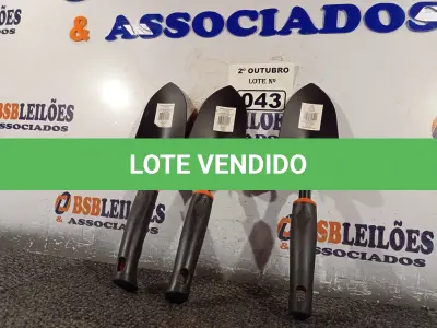 LOTE 043 - 03 ESPÁTULAS PARA JARDINAGEM. (NO ESTADO) ATENÇÃO! FAZER A VISITAÇÃO ANTES DE ARREMATAR, NÃO SABEMOS SE FUNCIONA. LEILÃO NÃO TEM GARANTIA E NEM DEVOLUÇÃO, SUJEITO A POSSÍVEIS AVARIAS VISÍVEIS/OCULTAS E/OU AUSÊNCIA DE COMPONENTES.