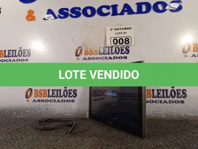 LOTE 008 - 01 TABLET SAMSUNG TAB2 10.1 COM CABO. (NO ESTADO) ATENÇÃO! FAZER A VISITAÇÃO ANTES DE ARREMATAR, NÃO SABEMOS SE FUNCIONA. LEILÃO NÃO TEM GARANTIA E NEM DEVOLUÇÃO, SUJEITO A POSSÍVEIS AVARIAS VISÍVEIS/OCULTAS E/OU AUSÊNCIA DE COMPONENTES.