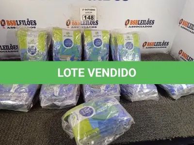 LOTE 148 - 10 PACOTES DE LUVAS DE LÁTEX TAMANHO “P”. (NO ESTADO) ATENÇÃO! FAZER A VISITAÇÃO ANTES DE ARREMATAR, NÃO SABEMOS SE FUNCIONA. LEILÃO NÃO TEM GARANTIA E NEM DEVOLUÇÃO, SUJEITO A POSSÍVEIS AVARIAS VISÍVEIS/OCULTAS E/OU AUSÊNCIA DE COMPONENTES.