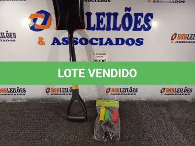 LOTE 015 - 01 CONJUNTO PARA JARDINAGEM E 01 MINI PÁ PARA ACAMPAMENTO. (NO ESTADO) ATENÇÃO! FAZER A VISITAÇÃO ANTES DE ARREMATAR, NÃO SABEMOS SE FUNCIONA. LEILÃO NÃO TEM GARANTIA E NEM DEVOLUÇÃO, SUJEITO A POSSÍVEIS AVARIAS VISÍVEIS/OCULTAS E/OU AUSÊNCIA DE COMPONENTES.