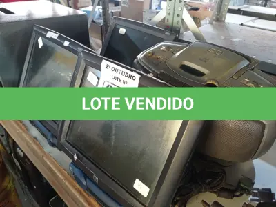 LOTE 099 - 03 MINIS CPU COM MONITOR ACOPLADO E 02 APARELHOS DE SOM. (NO ESTADO) ATENÇÃO! FAZER A VISITAÇÃO ANTES DE ARREMATAR, NÃO SABEMOS SE FUNCIONA. LEILÃO NÃO TEM GARANTIA E NEM DEVOLUÇÃO, SUJEITO A POSSÍVEIS AVARIAS VISÍVEIS/OCULTAS E/OU AUSÊNCIA DE COMPONENTES.