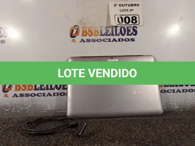 LOTE 008 - 01 TABLET SAMSUNG TAB2 10.1 COM CABO. (NO ESTADO) ATENÇÃO! FAZER A VISITAÇÃO ANTES DE ARREMATAR, NÃO SABEMOS SE FUNCIONA. LEILÃO NÃO TEM GARANTIA E NEM DEVOLUÇÃO, SUJEITO A POSSÍVEIS AVARIAS VISÍVEIS/OCULTAS E/OU AUSÊNCIA DE COMPONENTES.