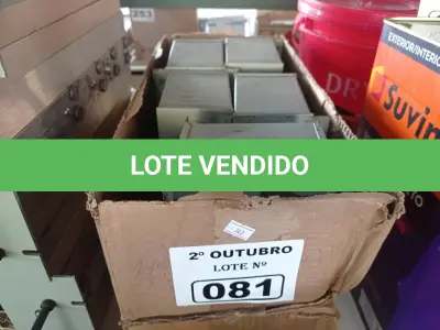LOTE 081 - 01 LOTE COM VÁRIOS CAPACITORES ANTIGOS MARCAS E MODELOS DIVERSOS. (NO ESTADO) ATENÇÃO! FAZER A VISITAÇÃO ANTES DE ARREMATAR, NÃO SABEMOS SE FUNCIONA. LEILÃO NÃO TEM GARANTIA E NEM DEVOLUÇÃO, SUJEITO A POSSÍVEIS AVARIAS VISÍVEIS/OCULTAS E/OU AUSÊNCIA DE COMPONENTES.