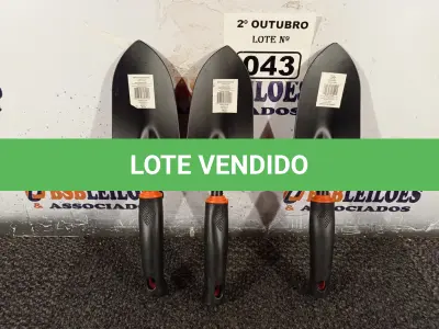 LOTE 043 - 03 ESPÁTULAS PARA JARDINAGEM. (NO ESTADO) ATENÇÃO! FAZER A VISITAÇÃO ANTES DE ARREMATAR, NÃO SABEMOS SE FUNCIONA. LEILÃO NÃO TEM GARANTIA E NEM DEVOLUÇÃO, SUJEITO A POSSÍVEIS AVARIAS VISÍVEIS/OCULTAS E/OU AUSÊNCIA DE COMPONENTES.