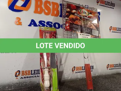 LOTE 039 - 01 KIT CHURRASCO E 01 GRELHA PARA CHURRASQUEIRA. (NO ESTADO) ATENÇÃO! FAZER A VISITAÇÃO ANTES DE ARREMATAR, NÃO SABEMOS SE FUNCIONA. LEILÃO NÃO TEM GARANTIA E NEM DEVOLUÇÃO, SUJEITO A POSSÍVEIS AVARIAS VISÍVEIS/OCULTAS E/OU AUSÊNCIA DE COMPONENTES.